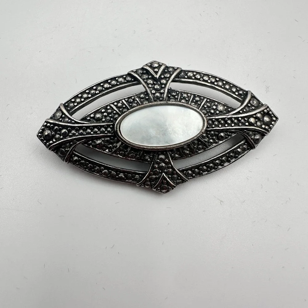Vintage 90s Silver Tone Mother of Pearl Oval Marcasite Brooch Pin Jewelry